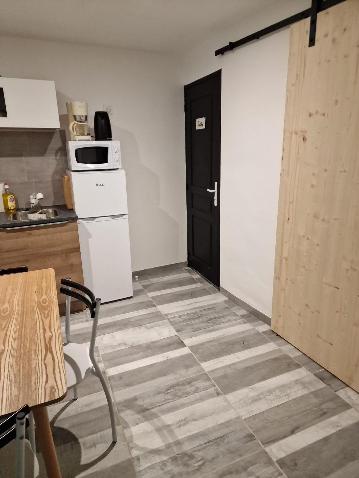 Comme A La Maison Gannat Exterior foto